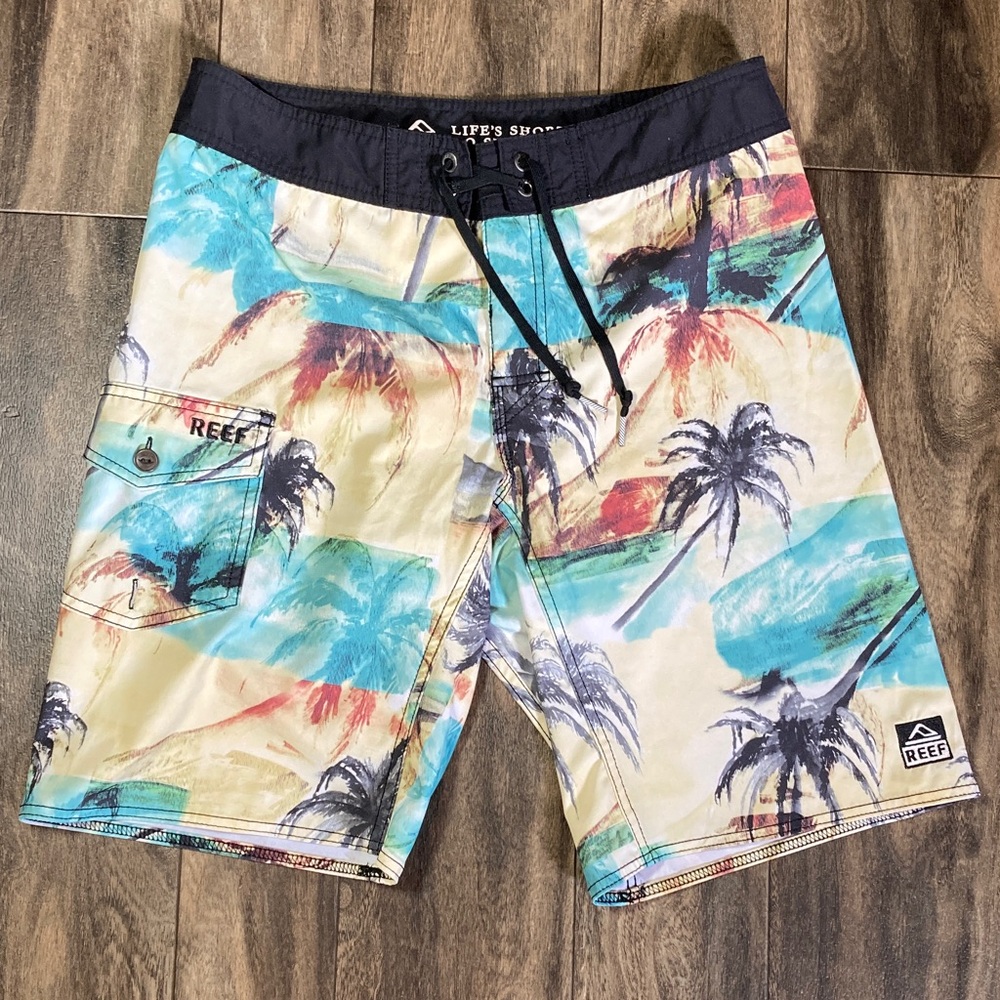 Reef Men's Size 32 Boardshorts Palm Tree Photographic Print Style RF-00A261
